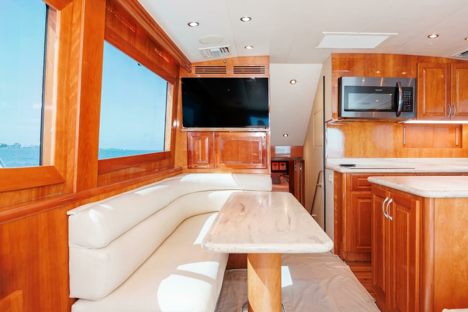 2002 Hatteras 50 Convertible - Photo 5