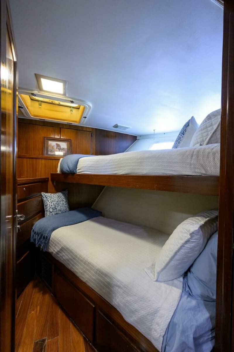 1991 Hatteras 78 Cockpit Motor Yacht - Photo 9