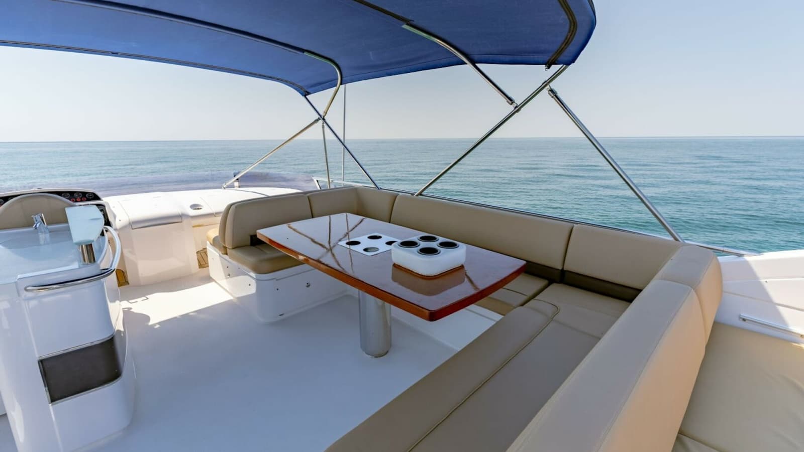 2011 Princess 64 - Photo 29