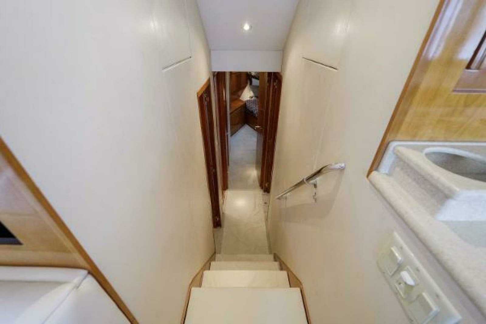 2002 Hatteras 50 Convertible - Photo 19