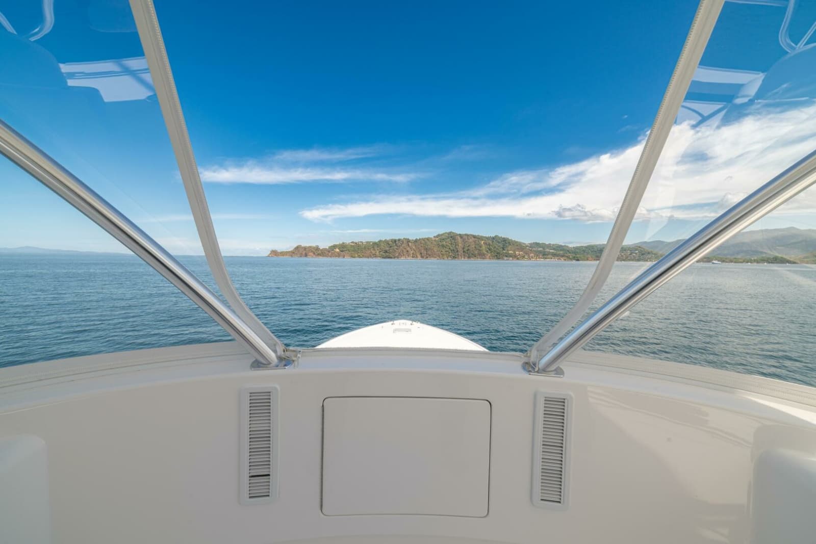 2025 Viking 58 Convertible - Photo 42