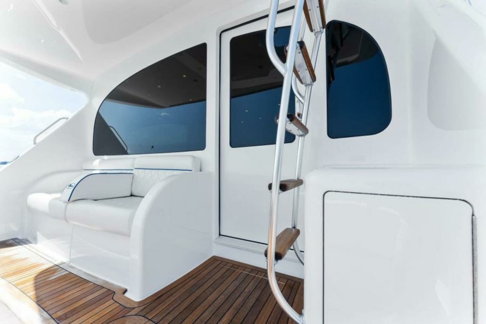 2021 Viking 54 Convertible - Photo 60