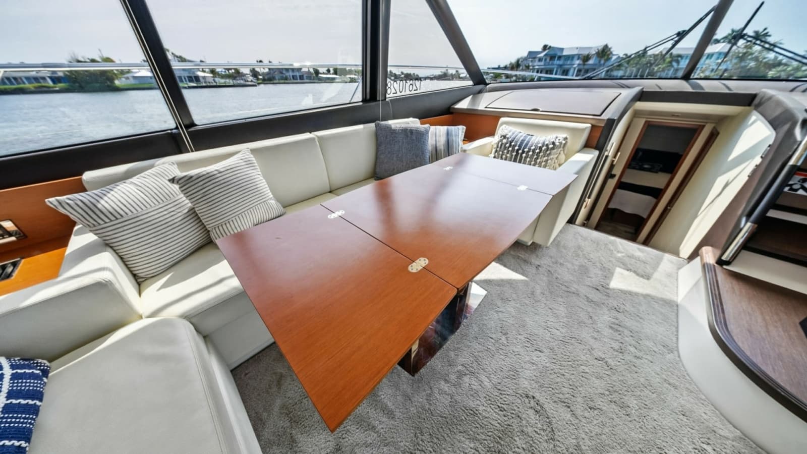 2015 Prestige 550 - Photo 29