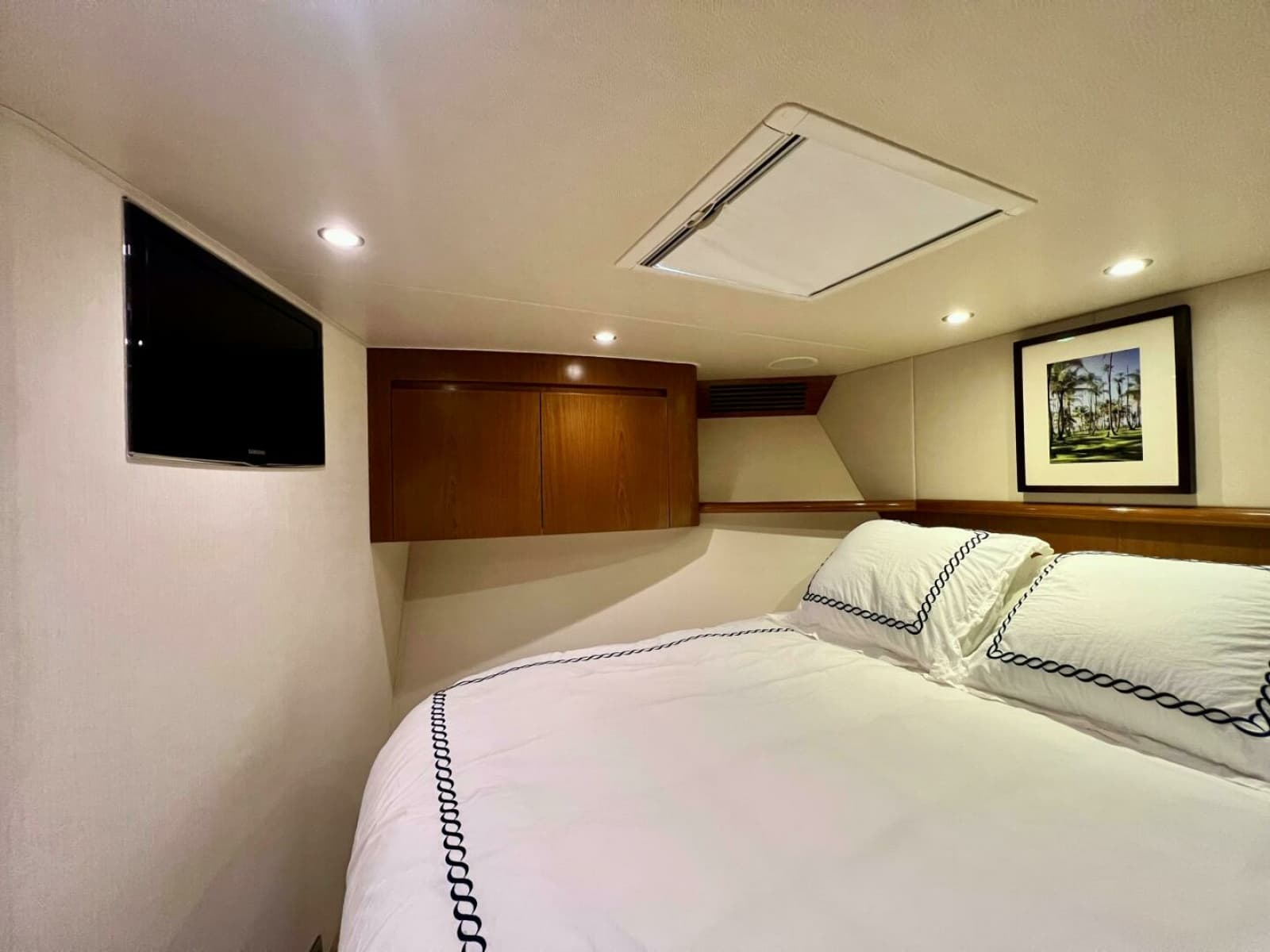 2011 Viking 70 Enclosed Bridge - Photo 34