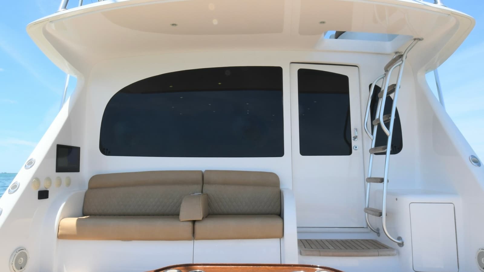 2019 Viking 58 Convertible - Photo 30