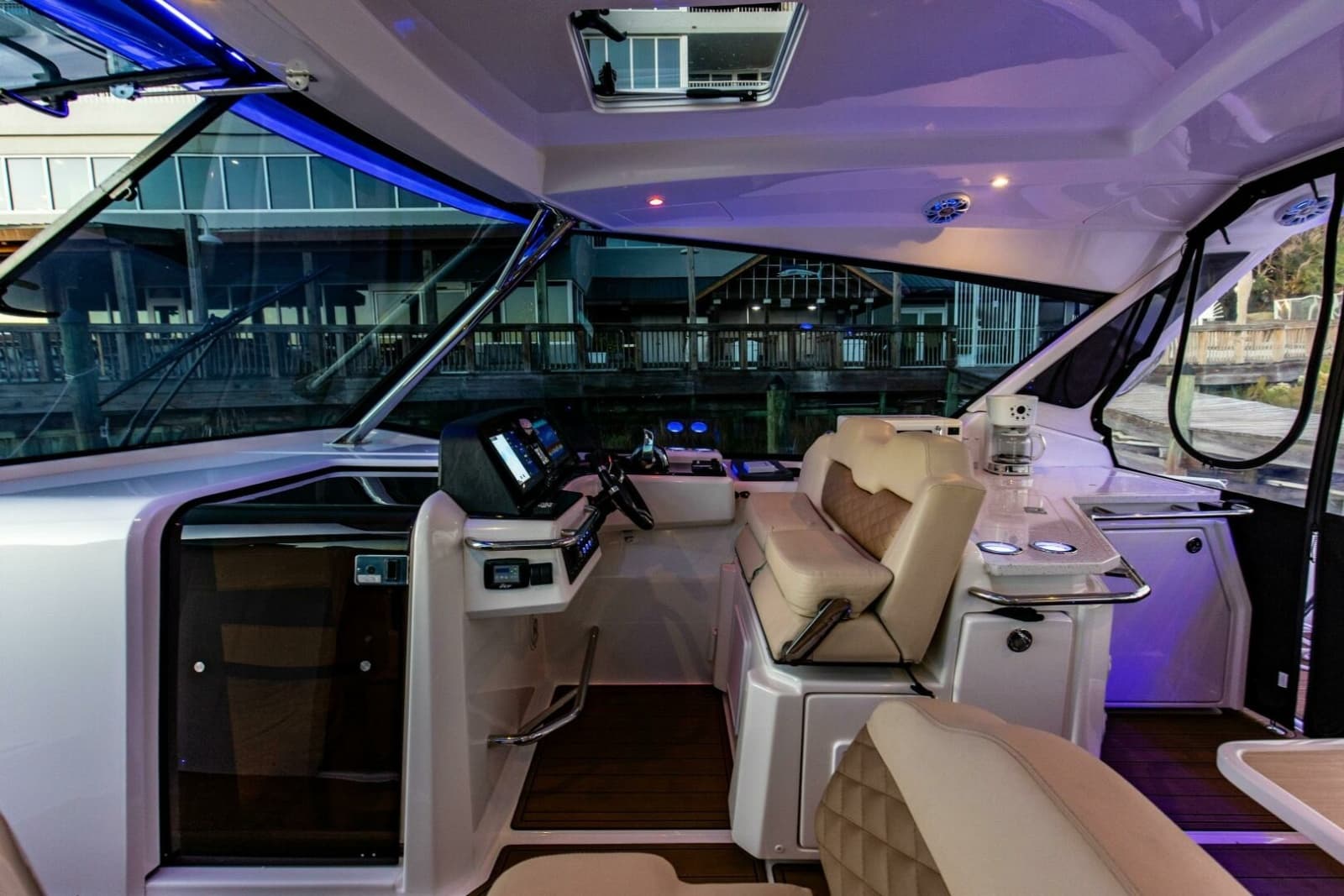 2018 Aquila 36 Power Cat - Photo 13