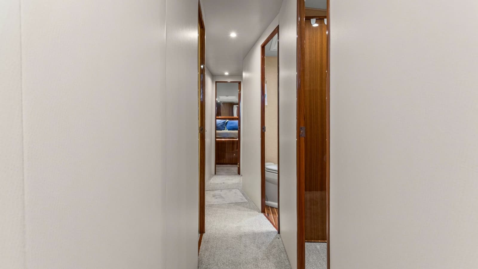 2005 Viking 61 Enclosed Bridge - Photo 15