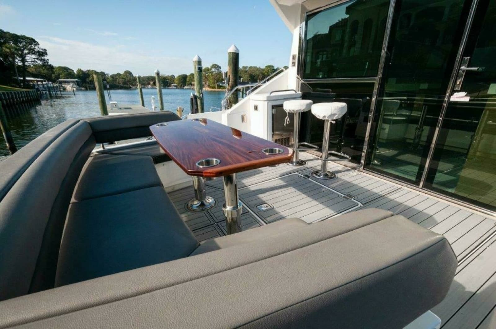 2019 Cruisers Yachts 60 Cantius - Photo 44