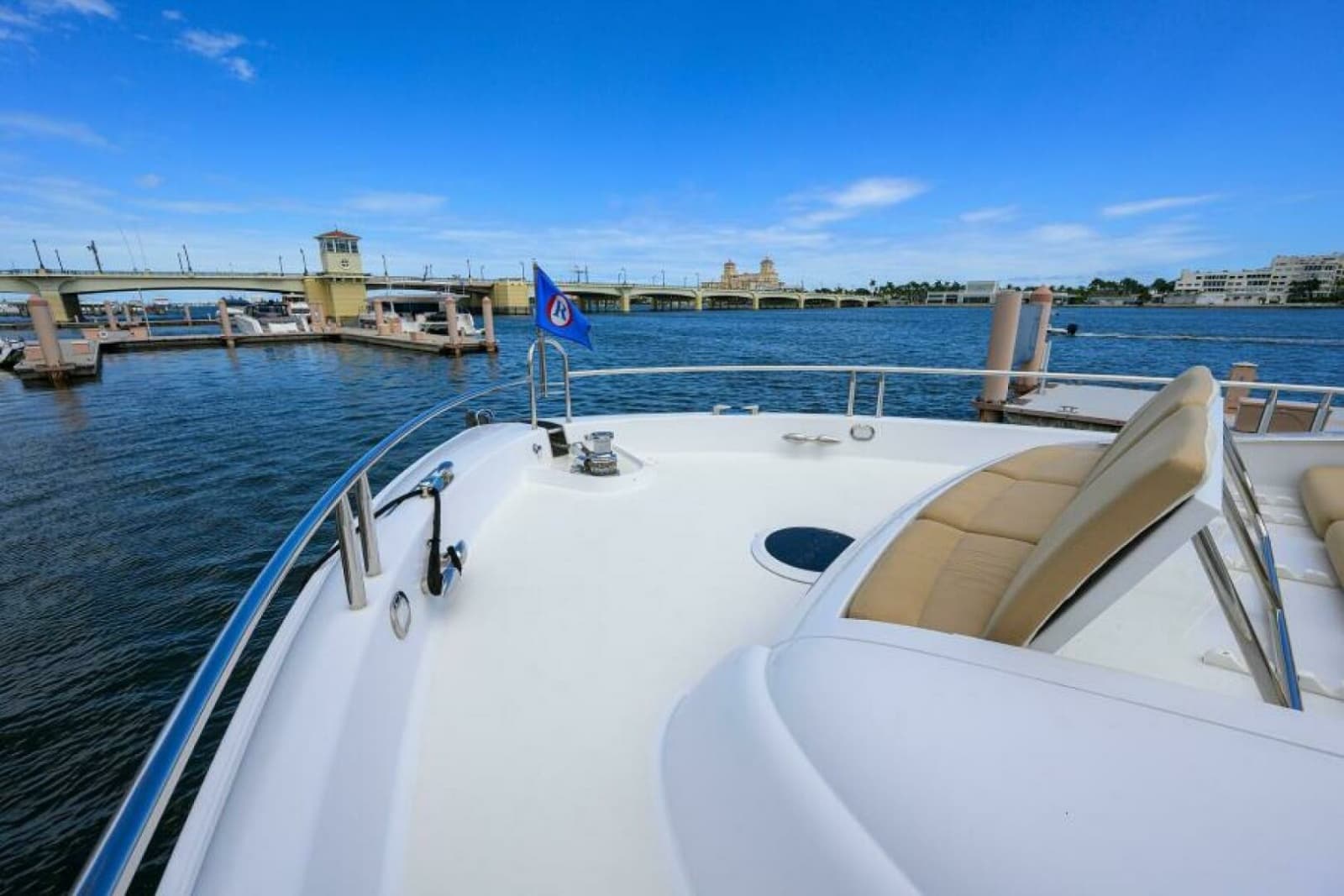 2007 Lazzara Yachts 80 Enclosed - Photo 50