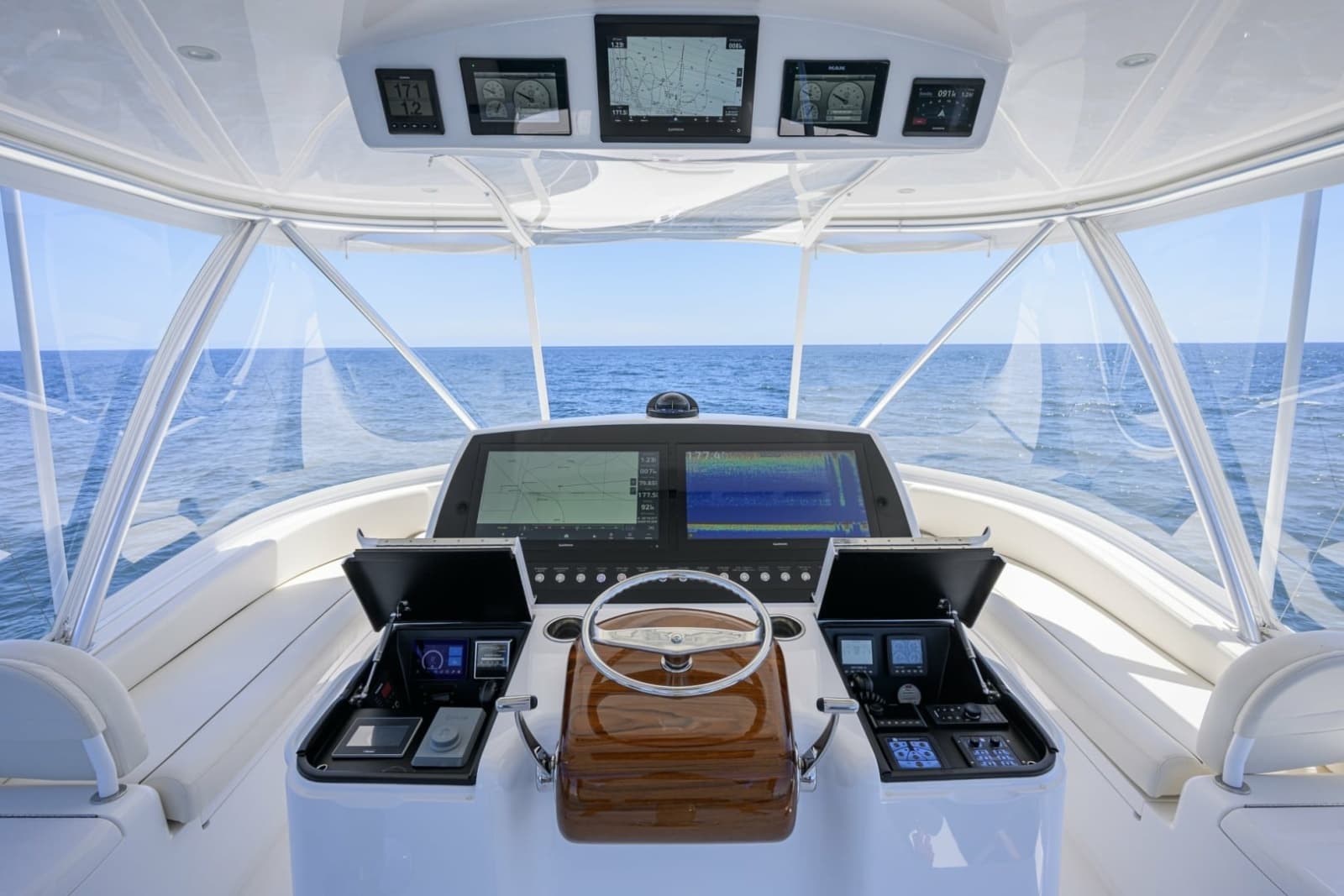 2024 Viking 54 Convertible - Photo 33