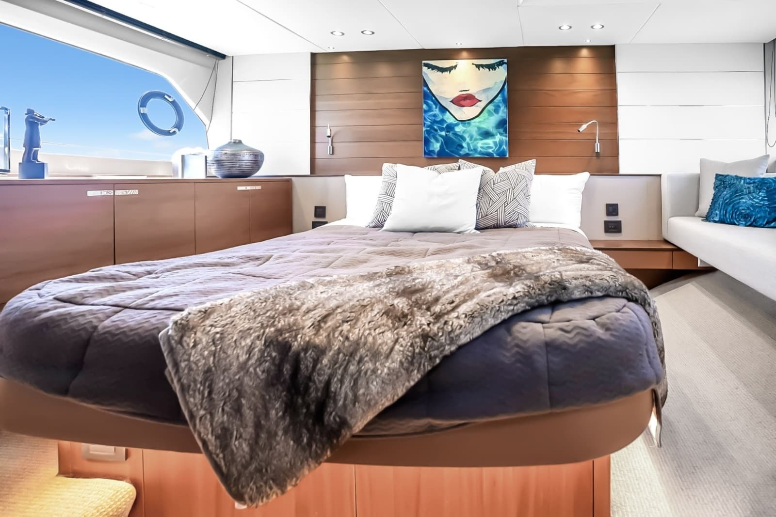 2016 Princess V58 - Photo 25