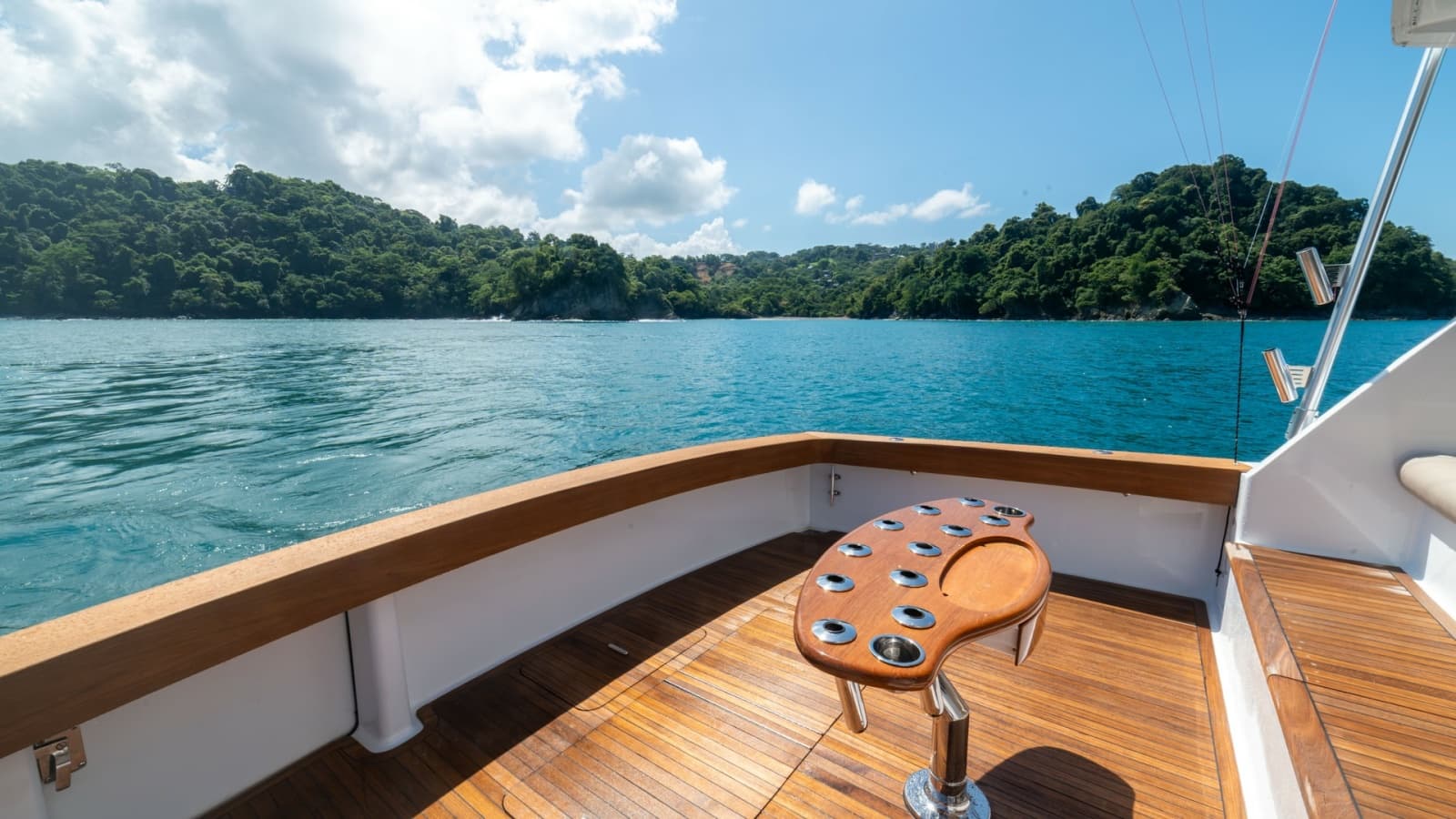 2001 Viking 61 Convertible - Photo 58