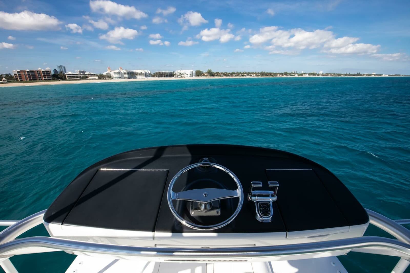 2015 Viking 70 Convertible - Photo 21