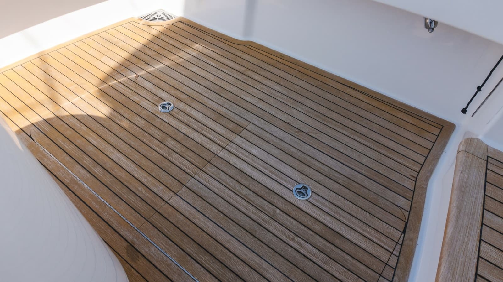 2009 Viking 50 Convertible - Photo 39