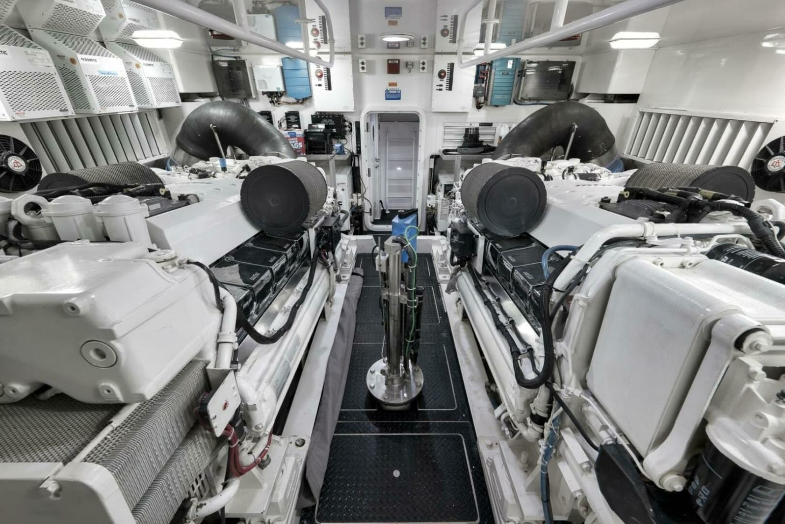 2011 Viking 76 Enclosed Bridge - Photo 201