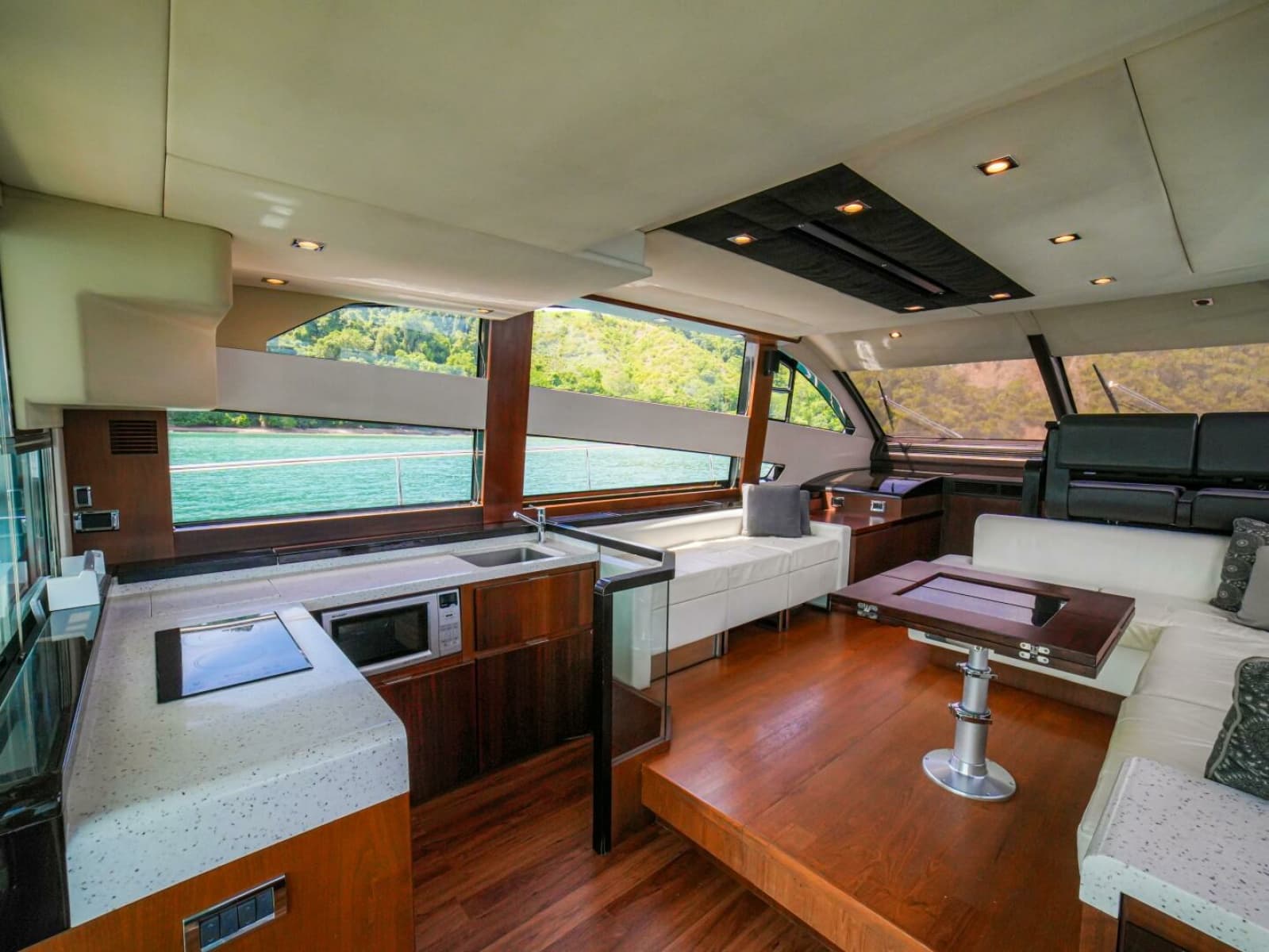 2014 Fairline 50 - Photo 2