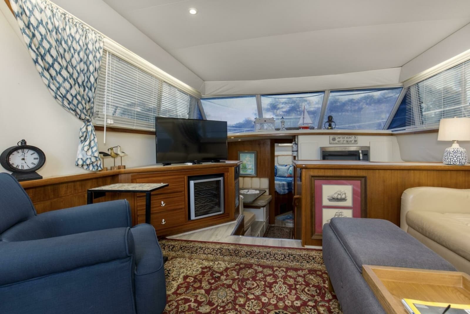 1997 Carver 445 Aft Cabin - Photo 9
