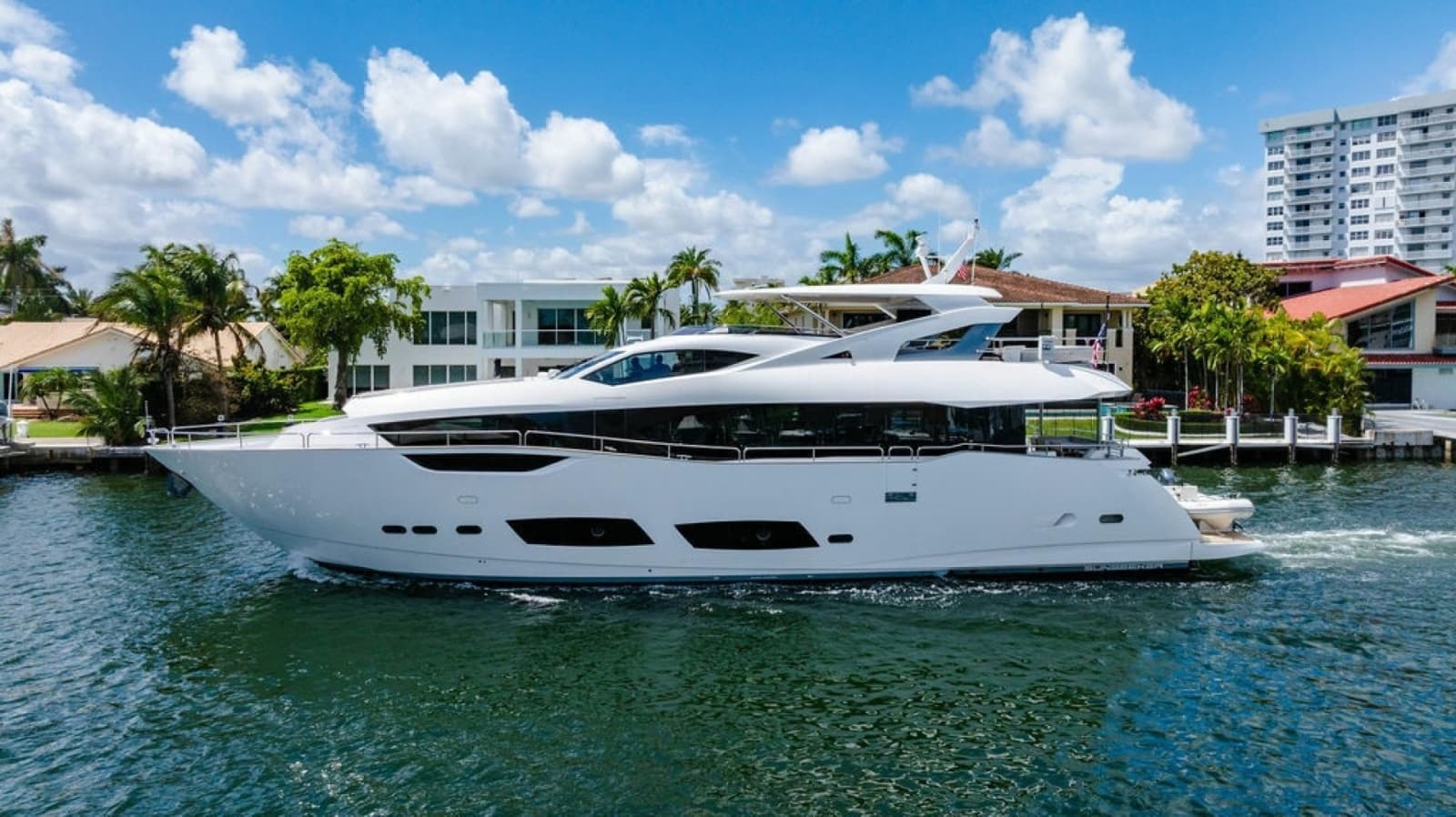 2019 Sunseeker 95 Motor Yacht - Photo 5