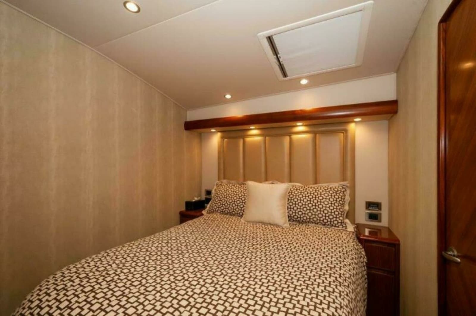 2012 Viking 76 Enclosed Sky Bridge - Photo 31
