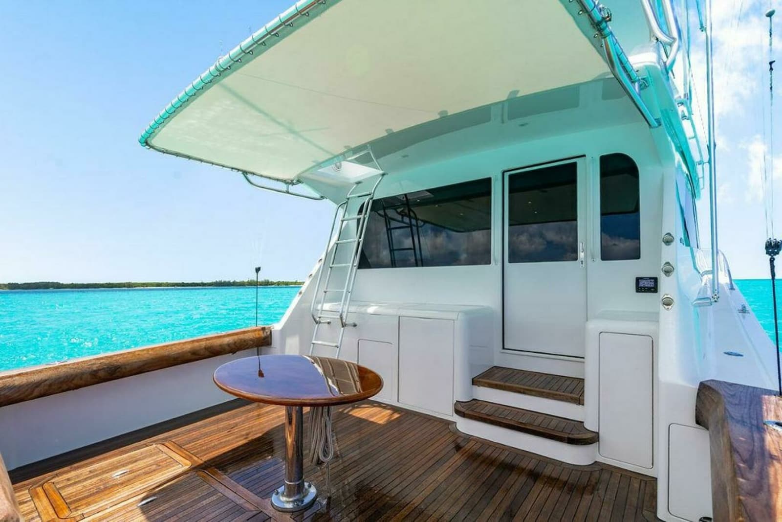 1999 Viking 55 Convertible - Photo 85