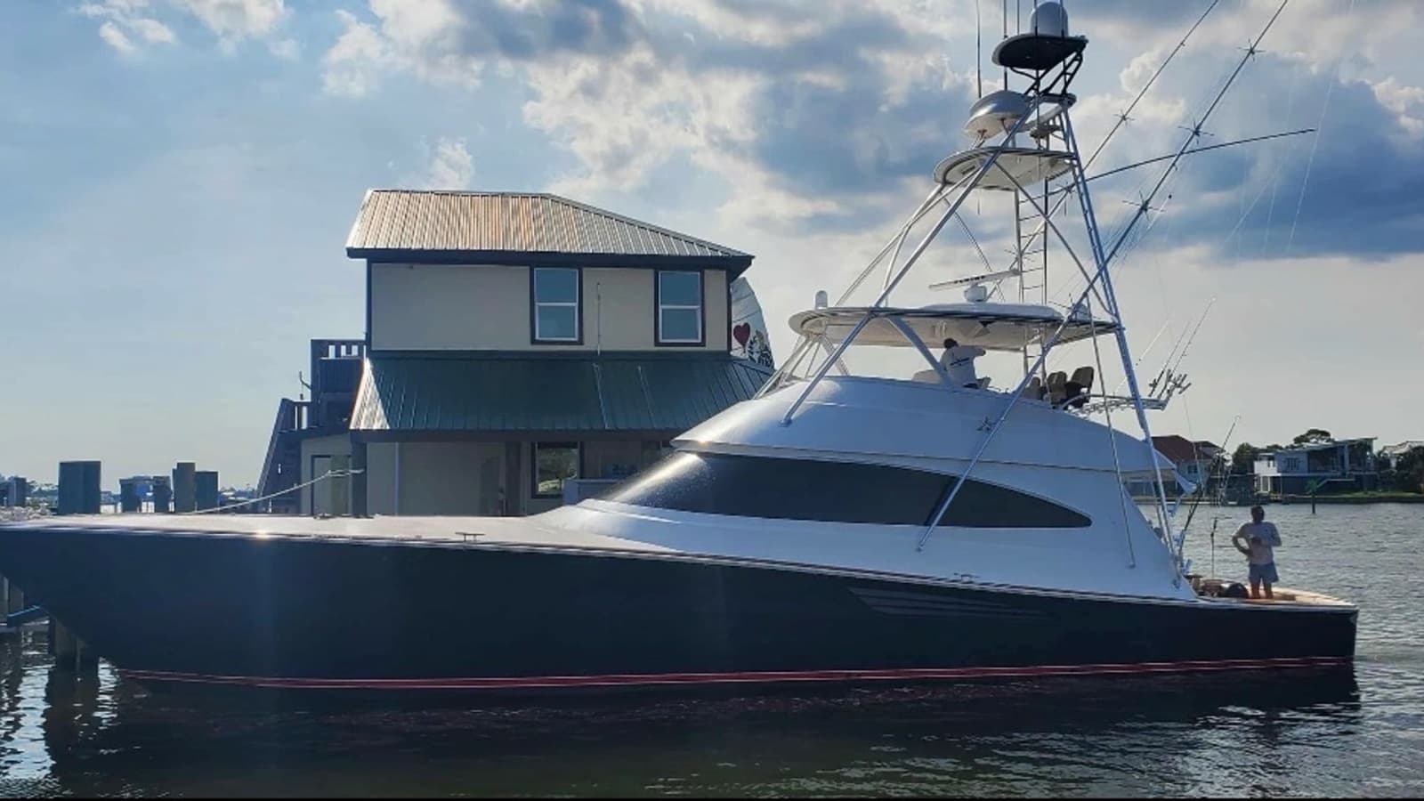2022 Viking 68 Convertible - Photo 49