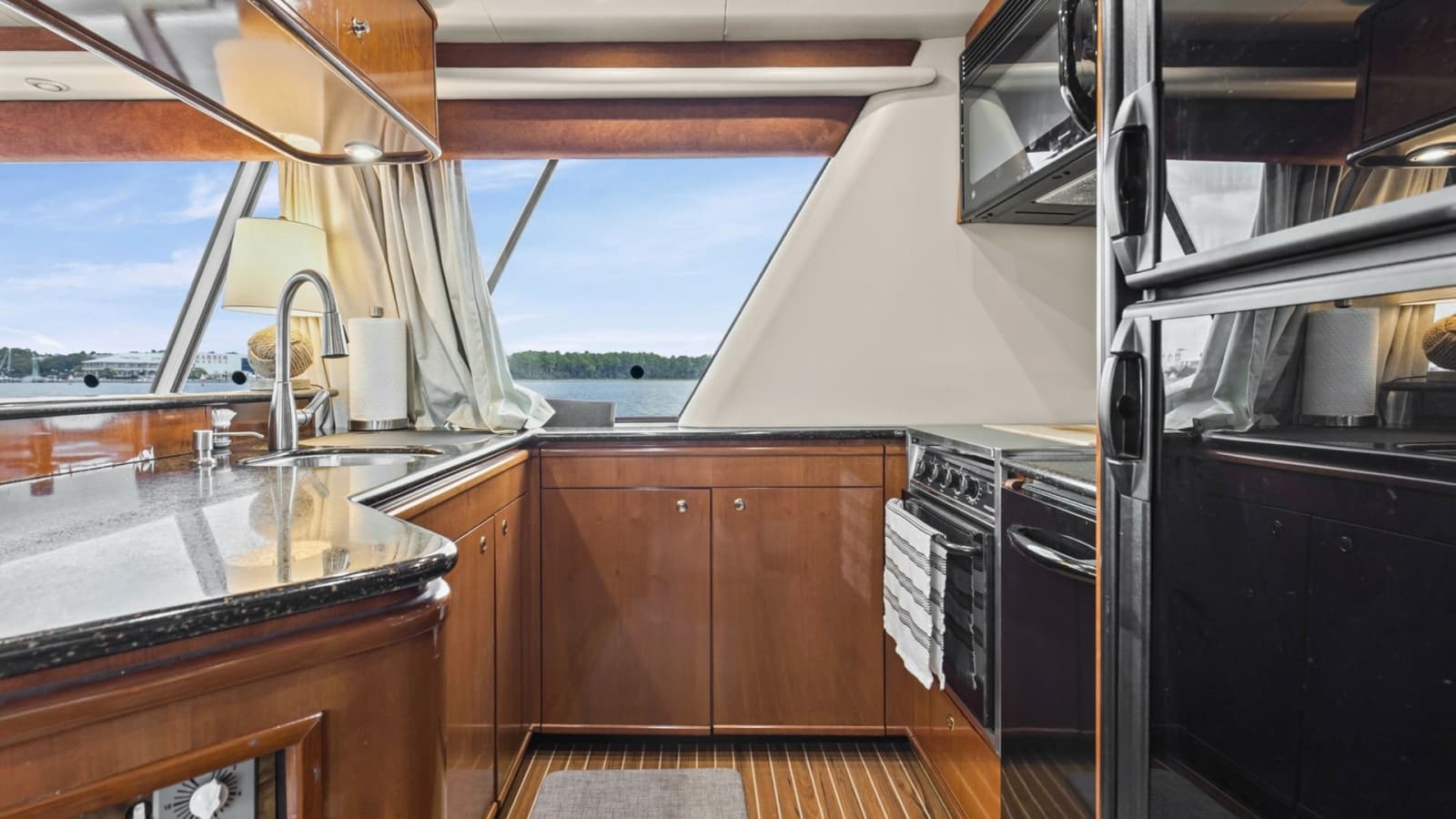 2007 Meridian 490 SE Pilot House - Photo 8