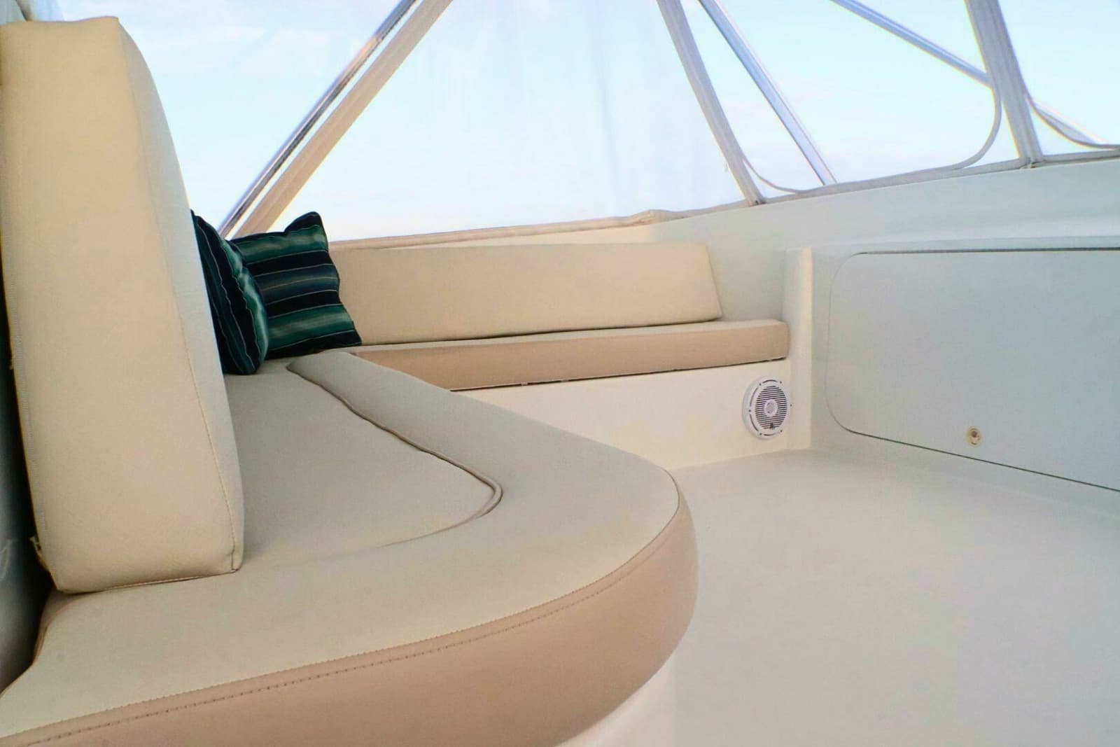 2001 Donzi 73 Sport Yacht - Photo 57