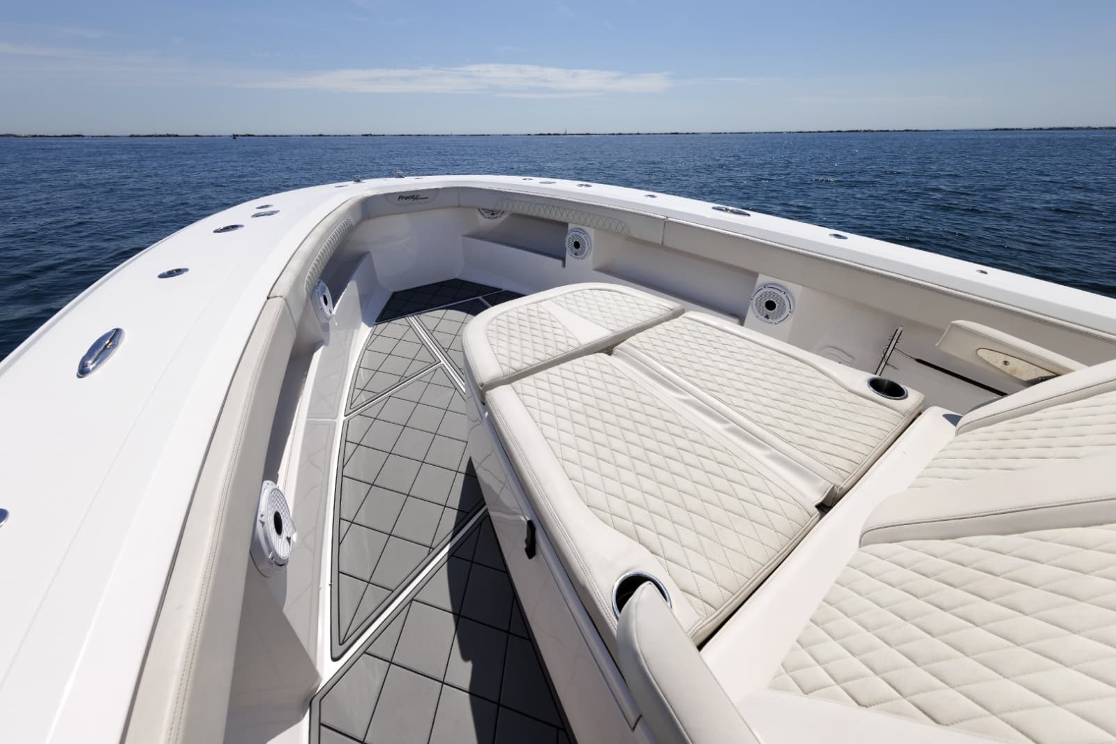2021 Front Runner 39 Center Console - Photo 14