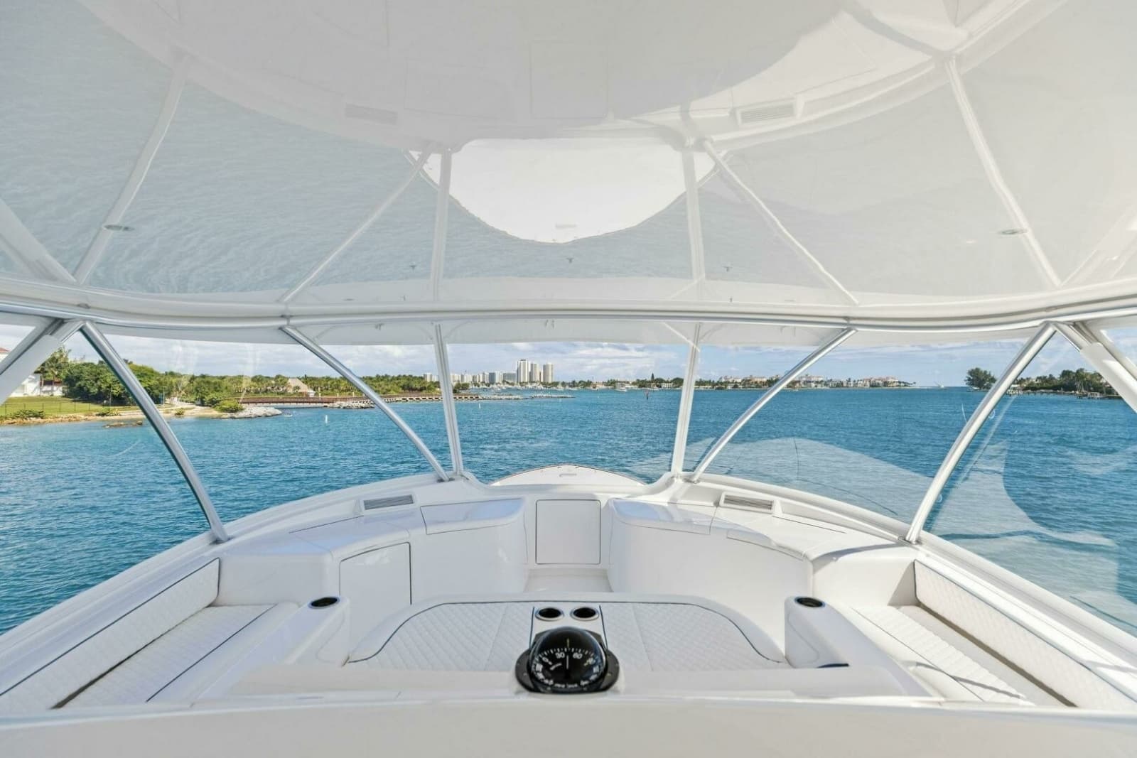 2026 Viking 82 Convertible - Photo 201