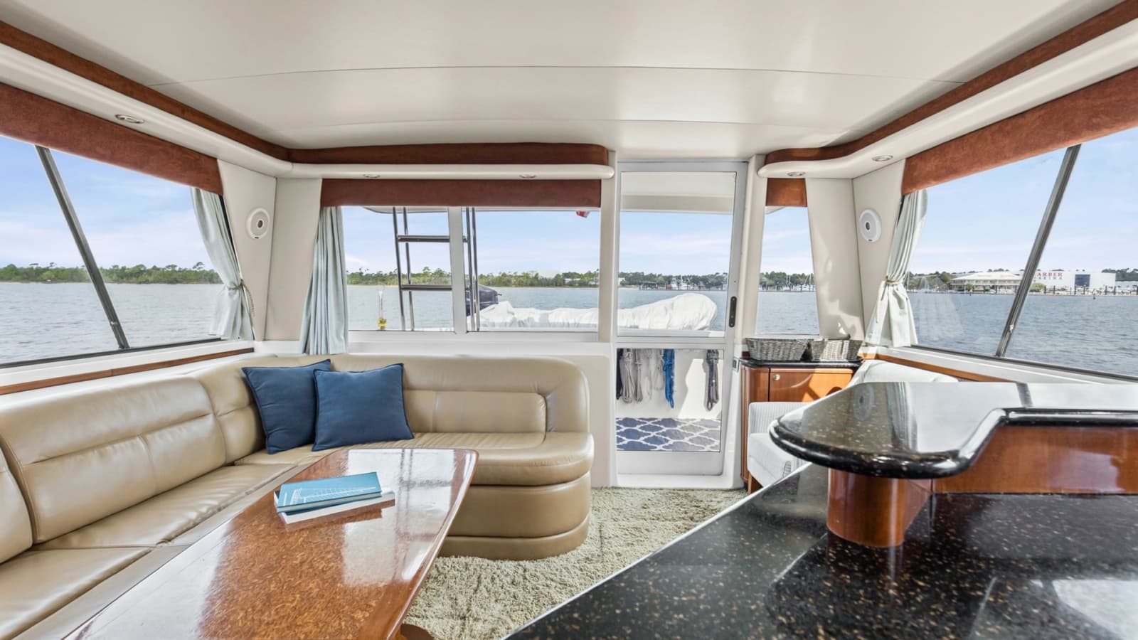 2007 Meridian 490 SE Pilot House - Photo 3
