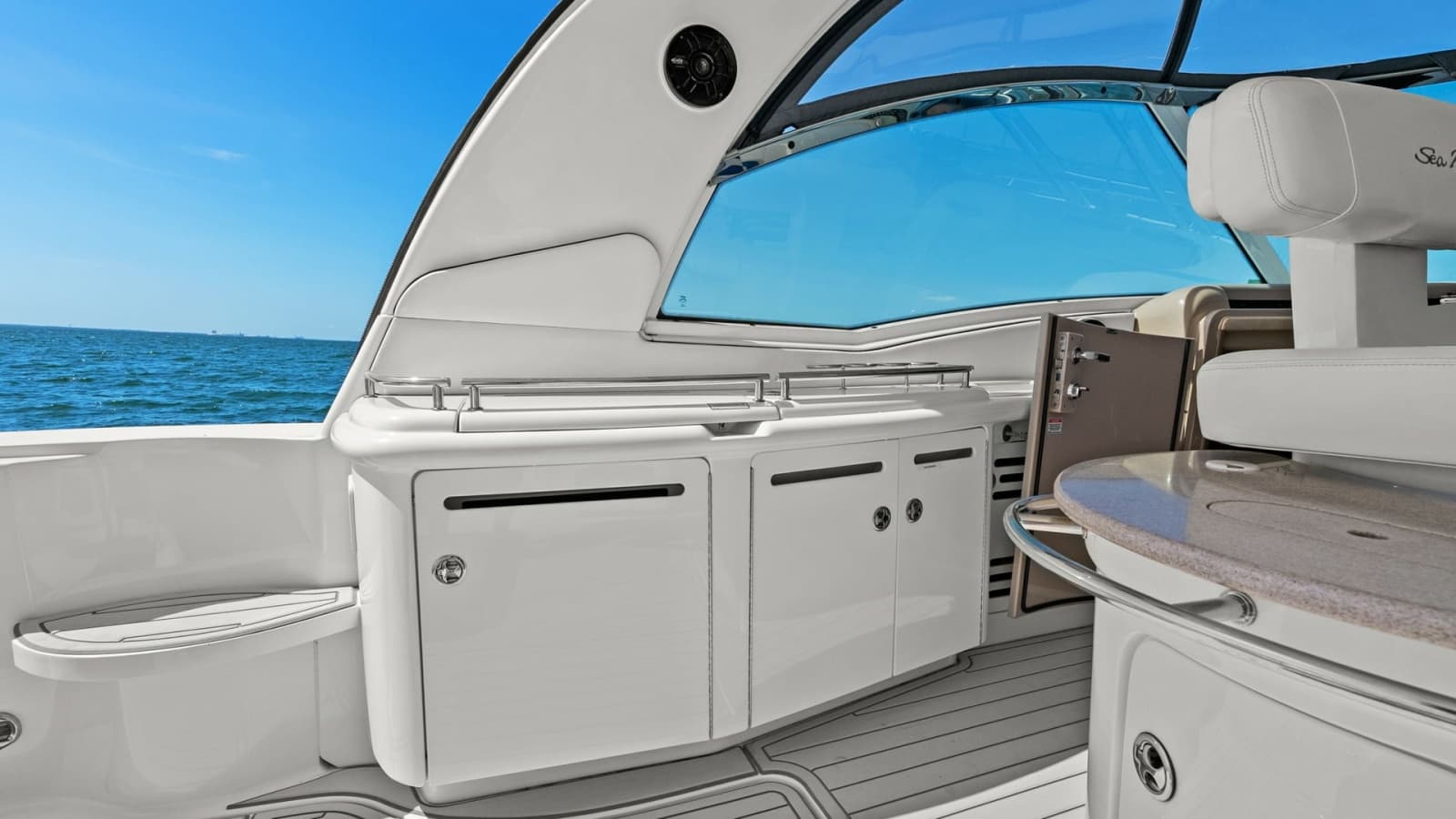 2005 Sea Ray Sundancer 500 - Photo 10