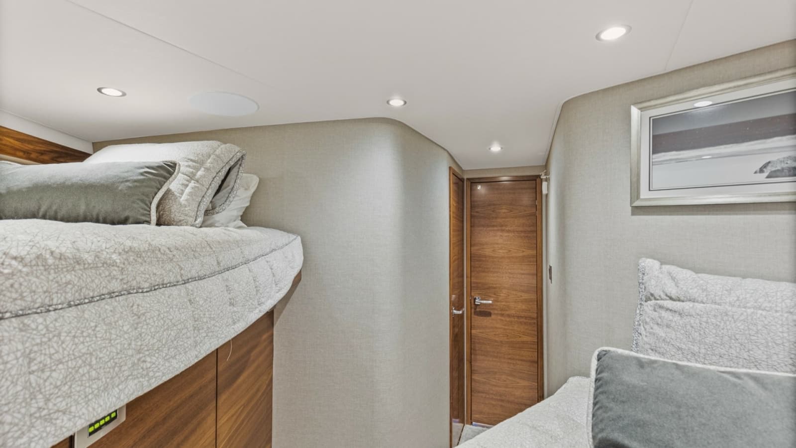 2024 Viking 54 Convertible - Photo 11