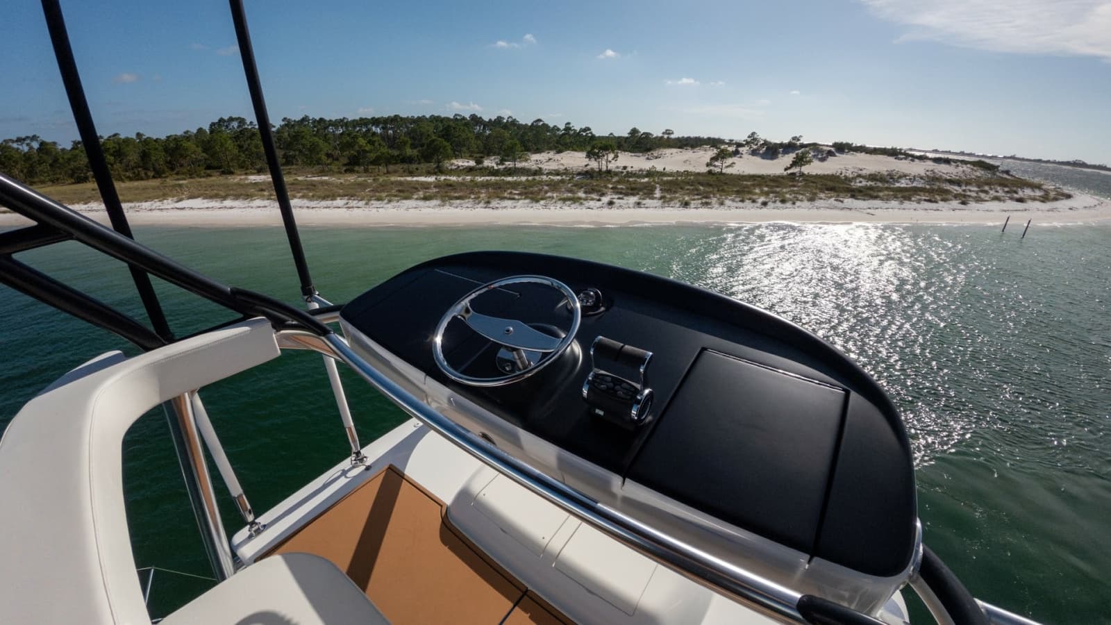 2022 Viking 68 Convertible - Photo 5