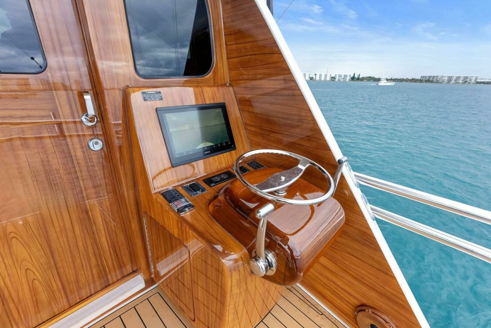 2022 Viking 68 Enclosed Bridge - Photo 54