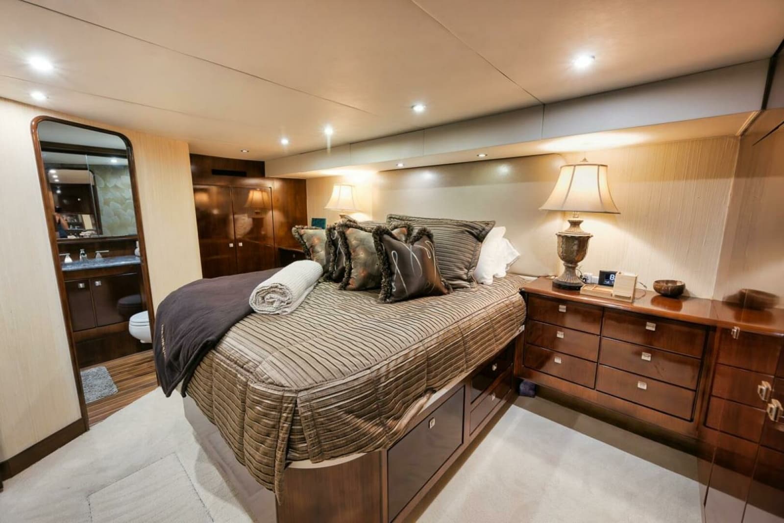 2005 Ocean 73 Super Sport - Photo 8