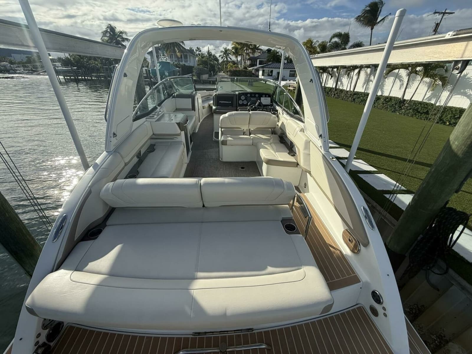 2016 Formula 330 Crossover Bowrider - Photo 22