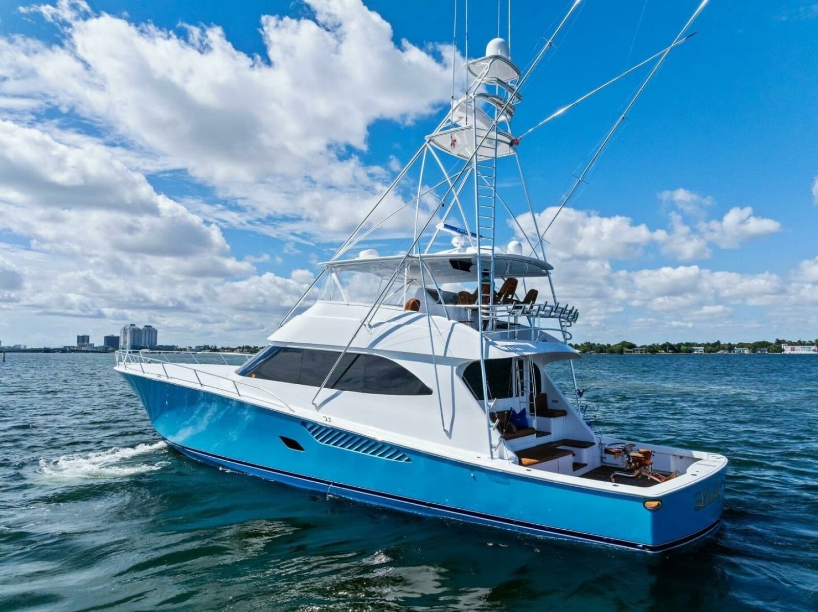 2012 Viking 82 Convertible - Photo 209