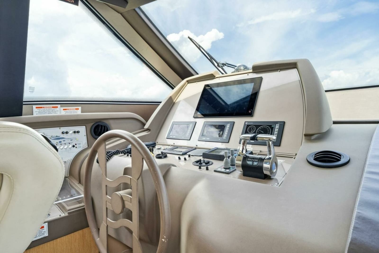 2013 Ferretti Yachts 620 - Photo 21