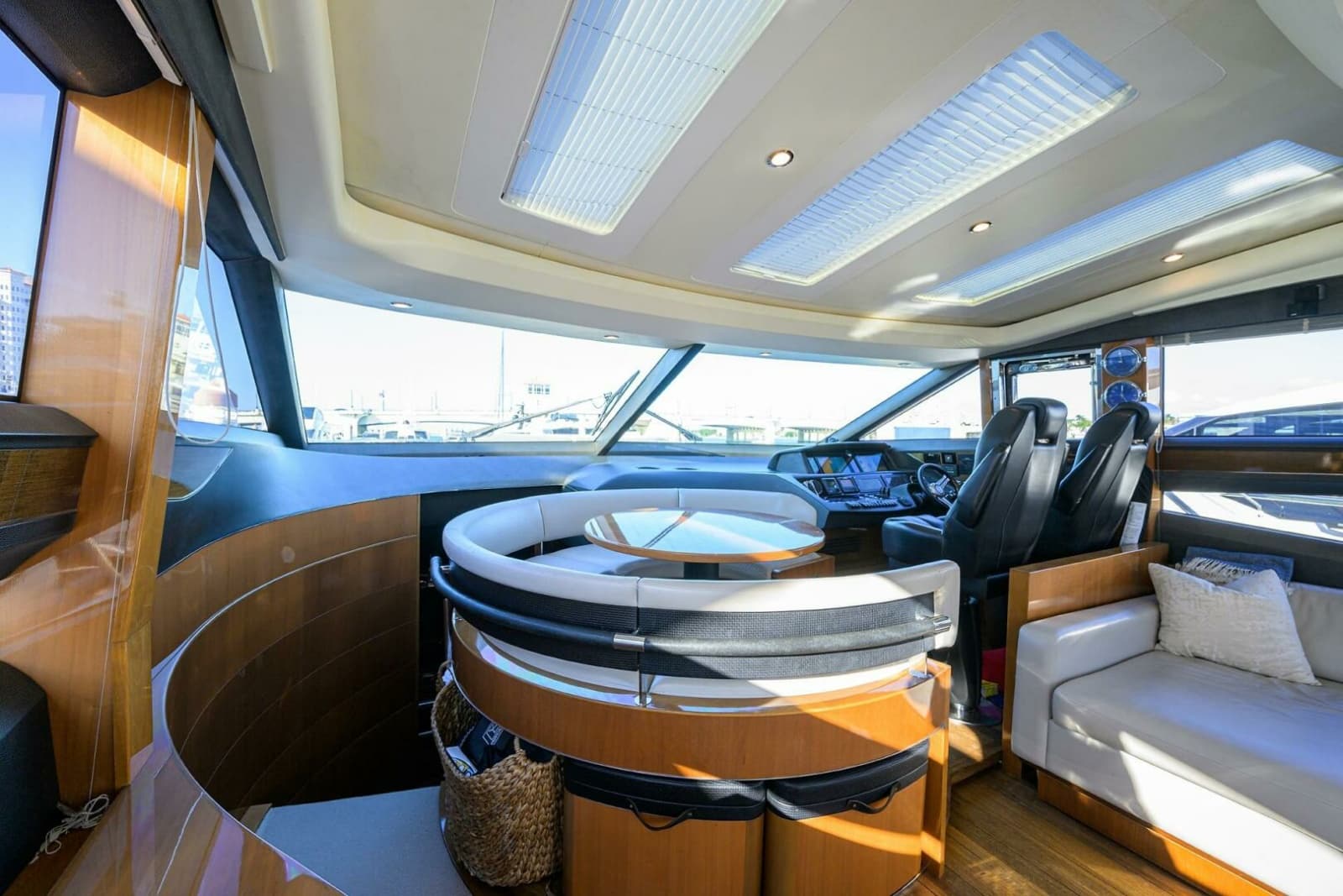 2013 Princess V72 Express Yacht - Photo 14