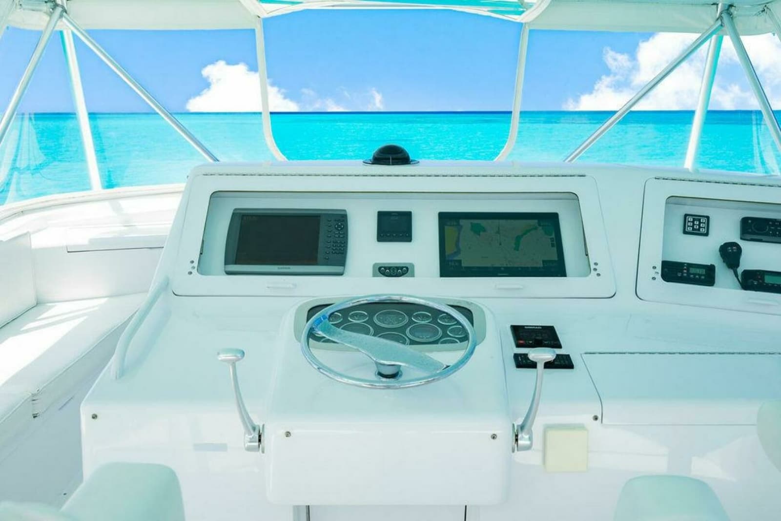 1999 Viking 55 Convertible - Photo 83