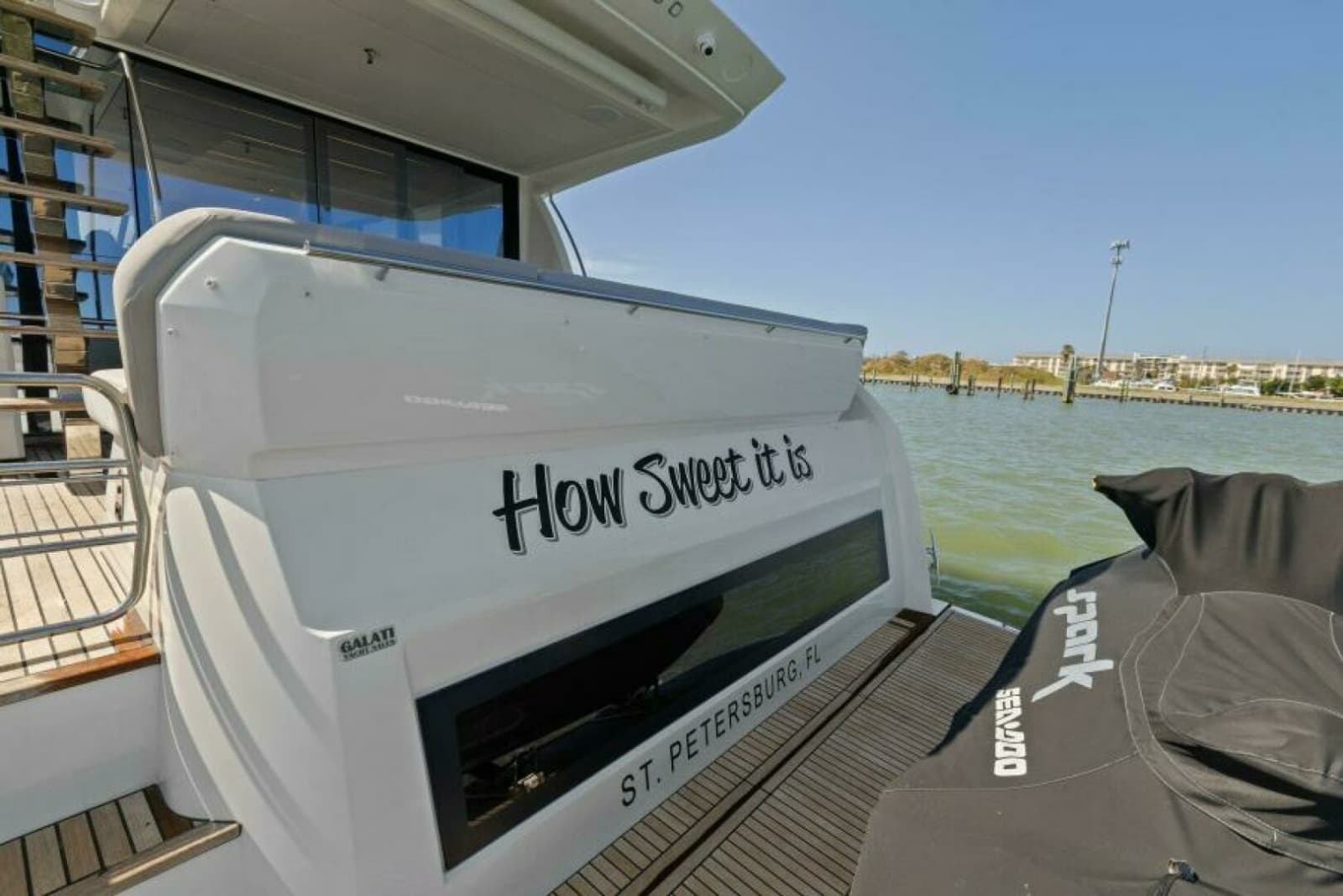 2022 Prestige 590 Flybridge - Photo 5