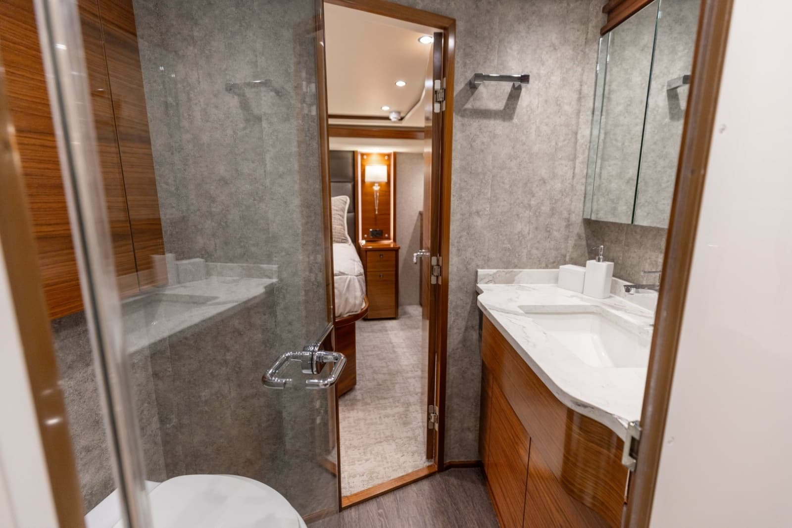2023 Viking 72 Convertible - Photo 42