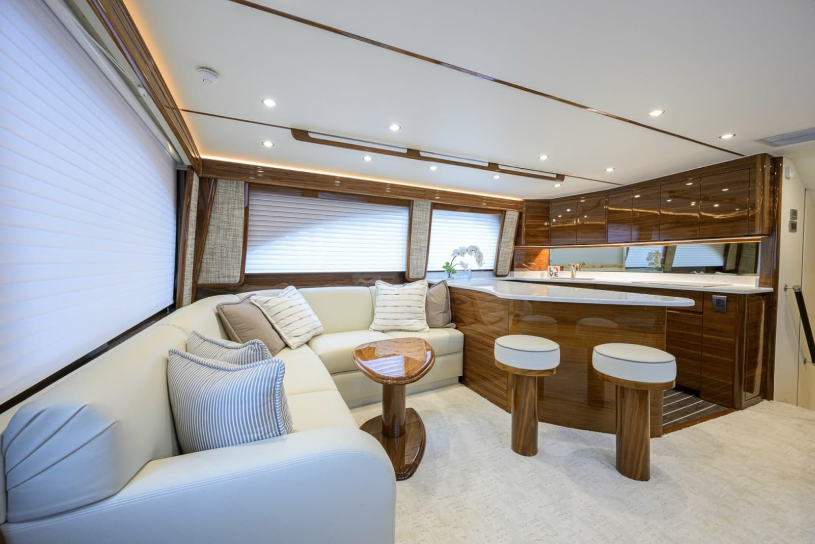 2024 Viking 54 Convertible - Photo 2