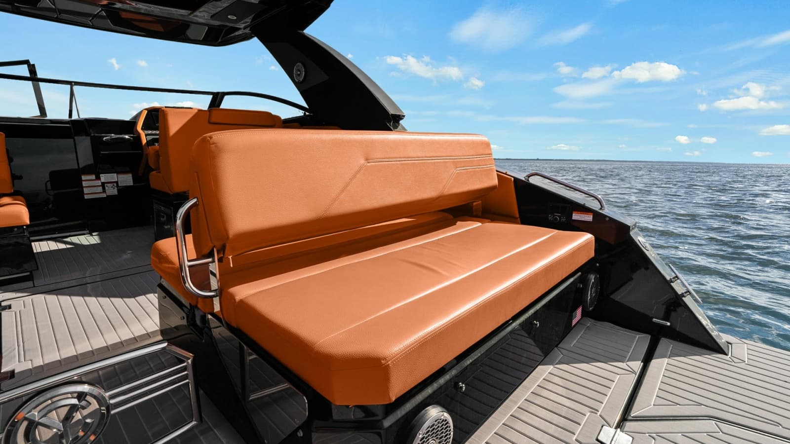 2022 Cruisers Yachts 34 GLS - Photo 9