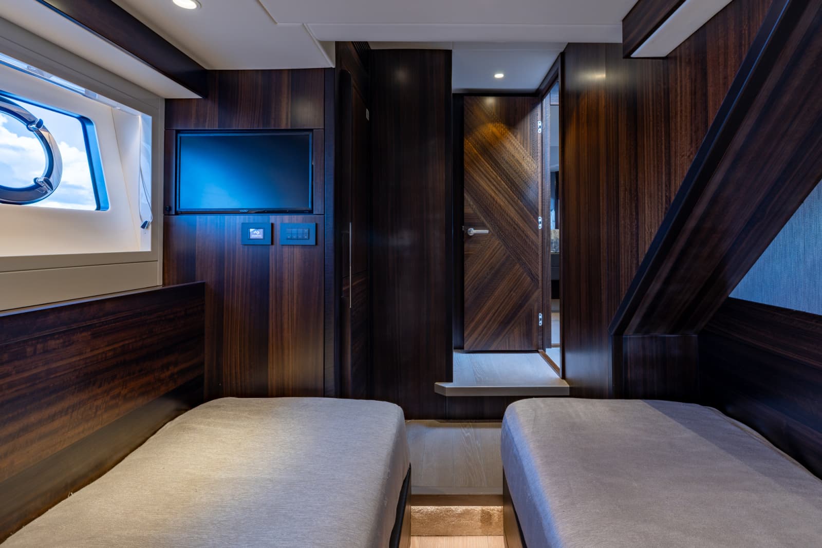2022 Sunseeker Manhattan 68 - Photo 77