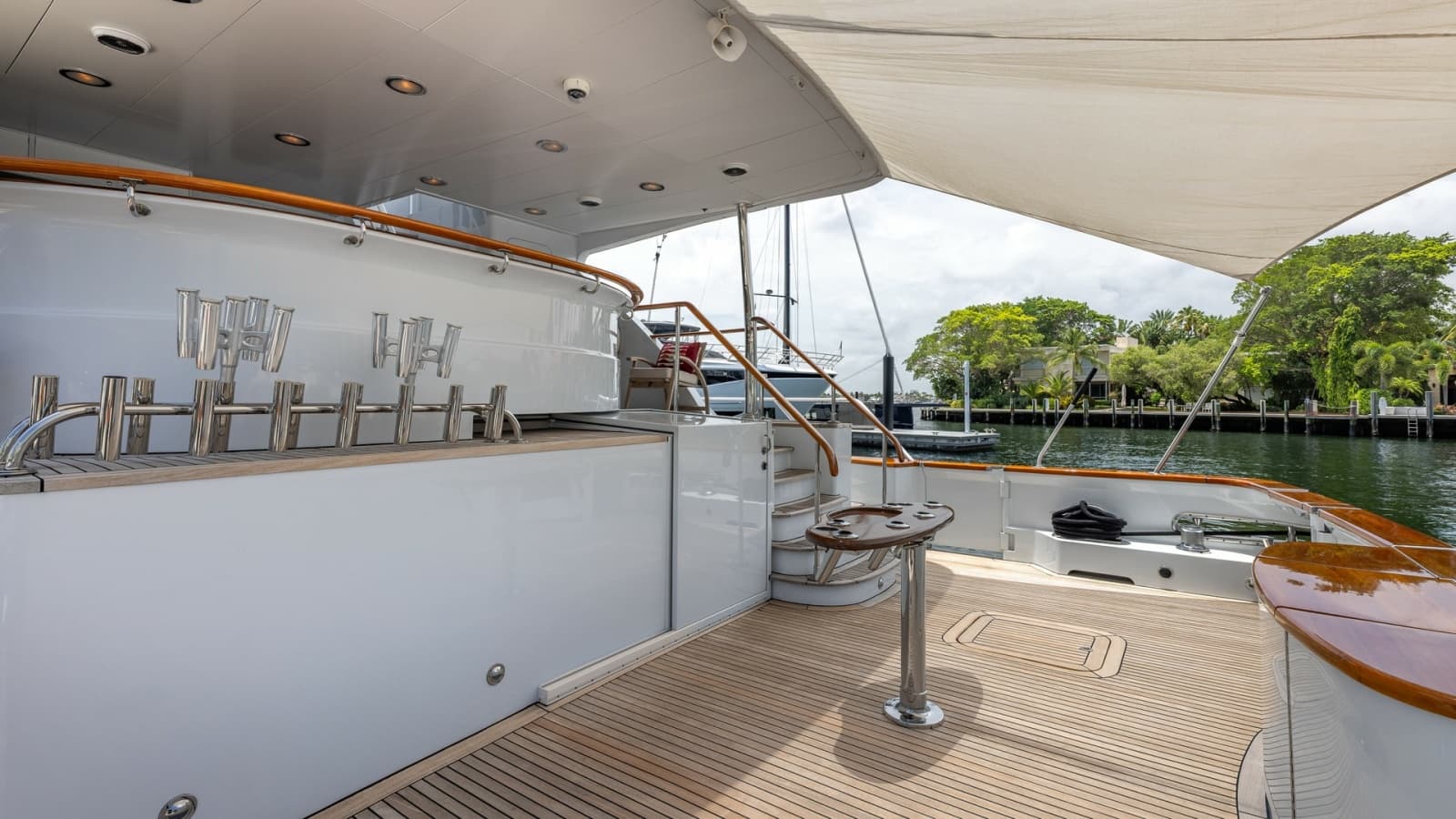 1998 Trinity Yachts 144  - Photo 11