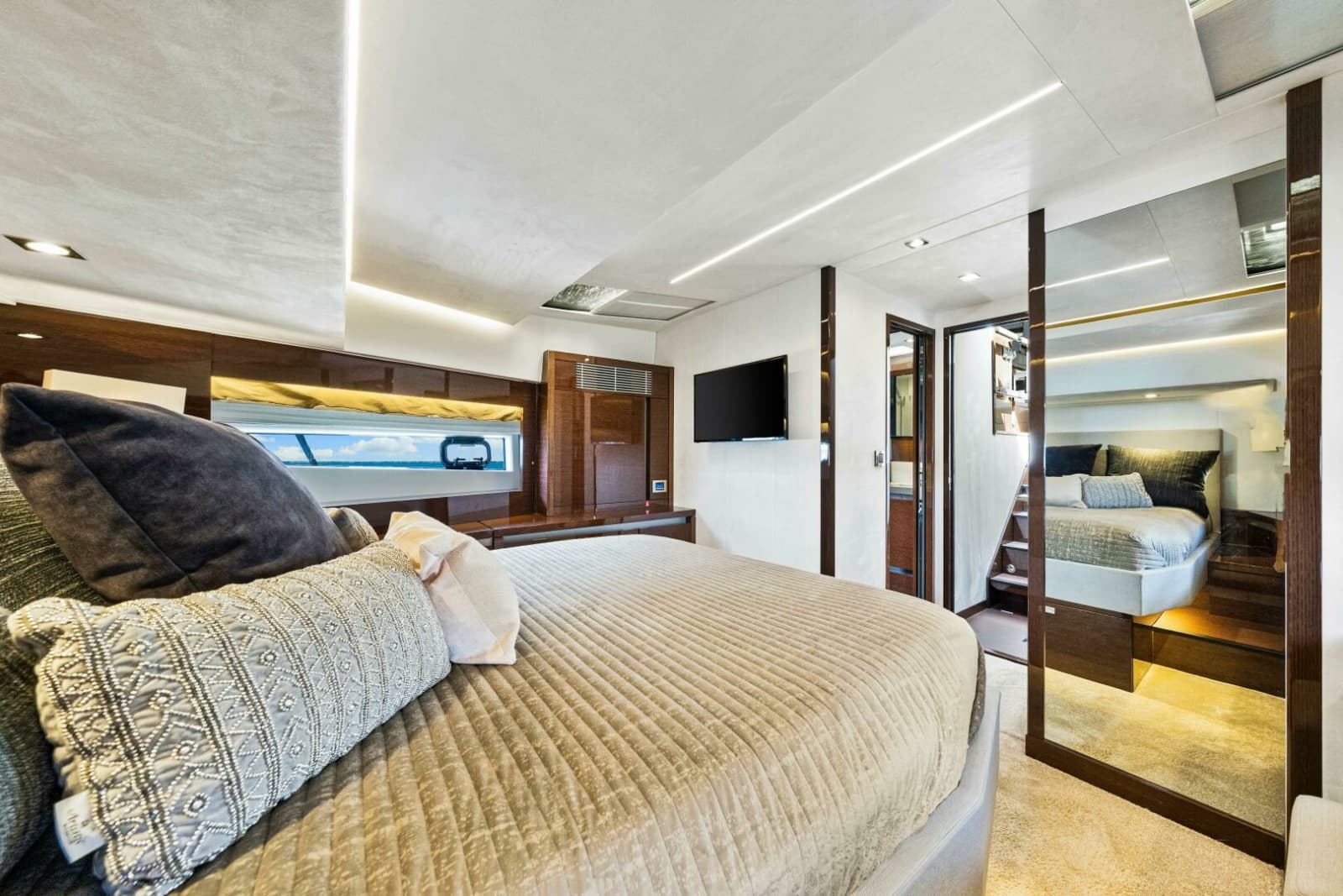 2019 Prestige 630 Flybridge - Photo 47