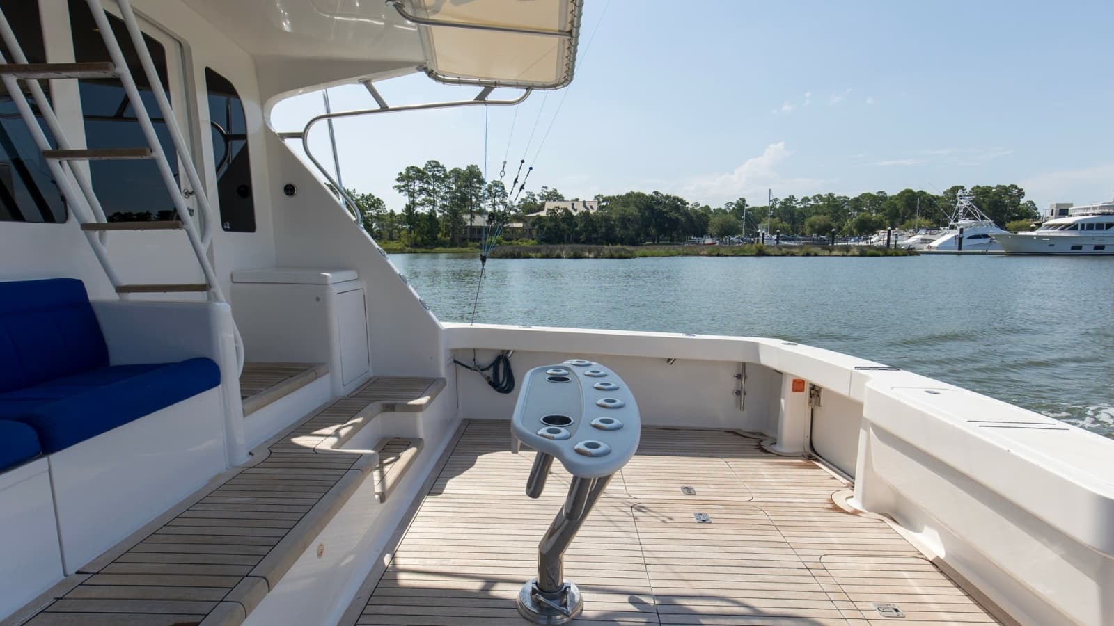 2005 Viking 61 Enclosed Bridge - Photo 41