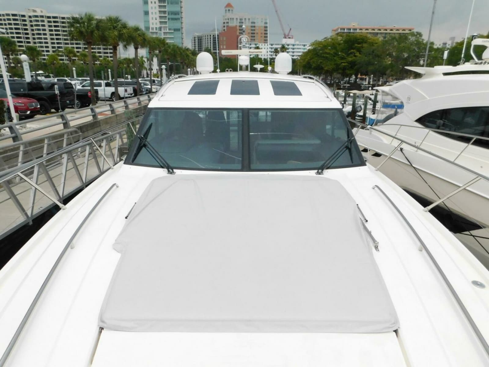 2011 Princess V52 - Photo 4