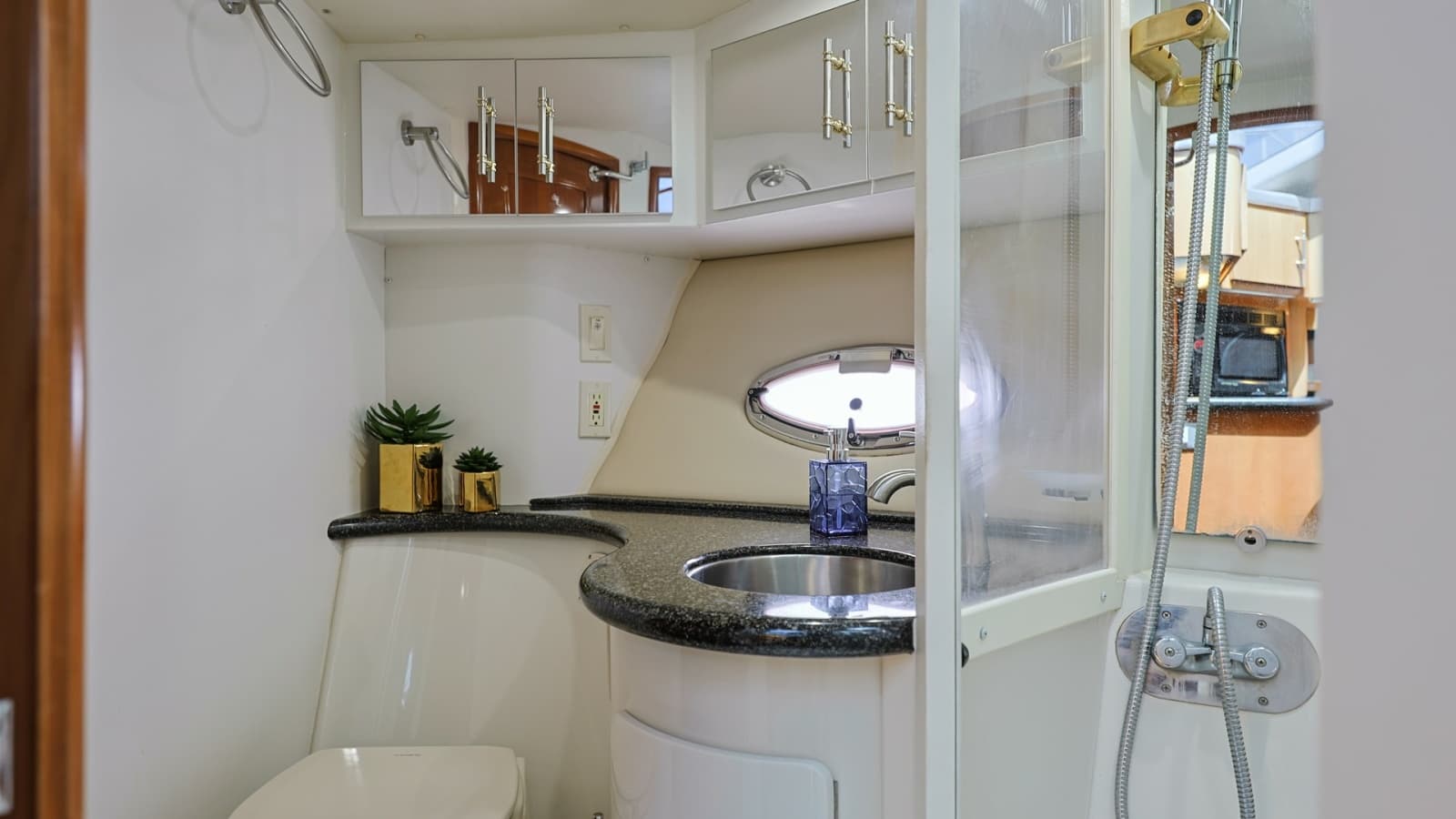2006 Carver 396 Motor Yacht - Photo 25